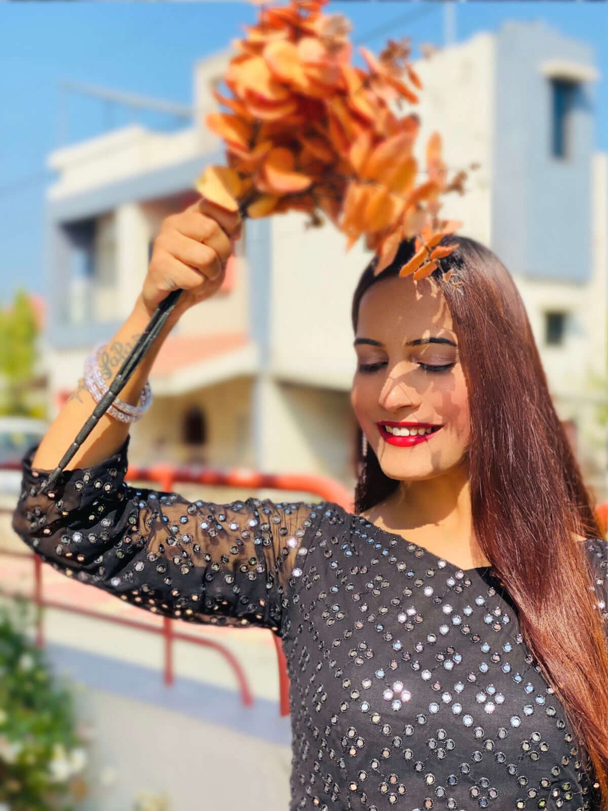 Black Beauty Mirror Gulnaz Kurta