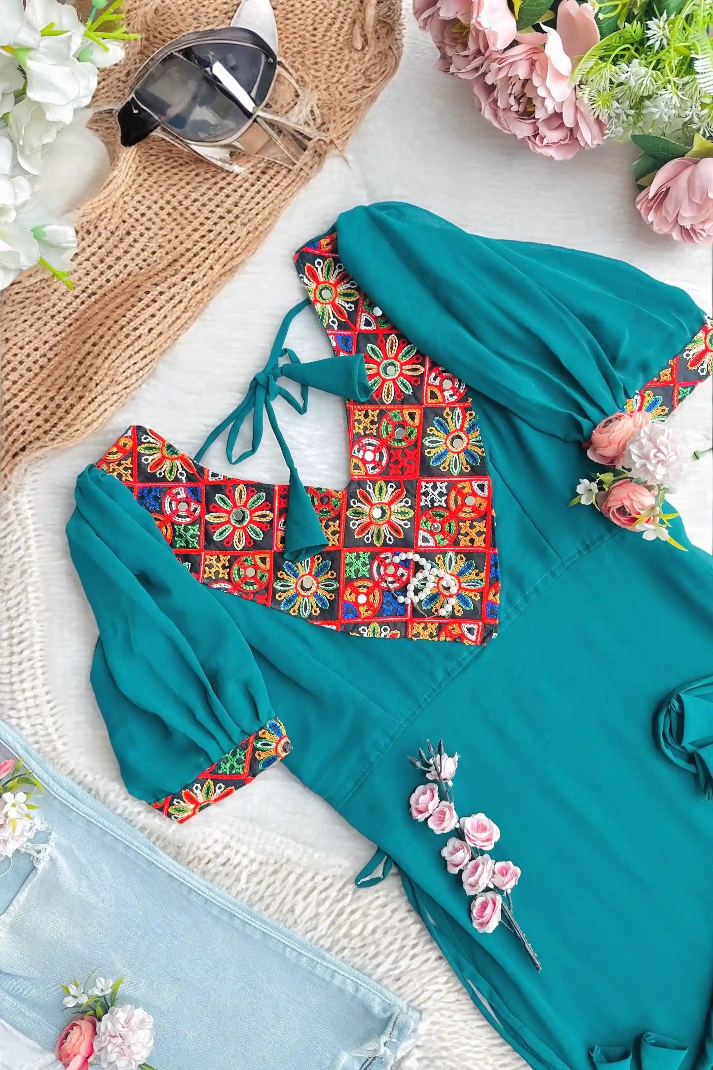 Khoobsurat Turquoise Gamti Gulnaz Kurta