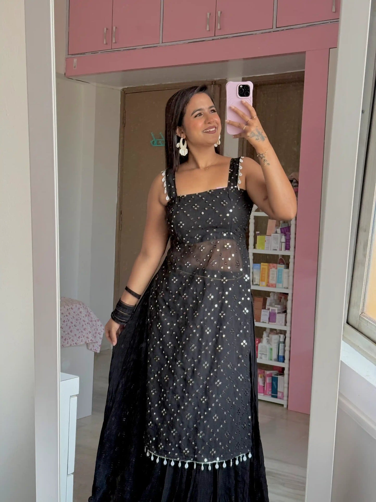 Prajyoti’s Black Embroidered Gulnaz Kurta