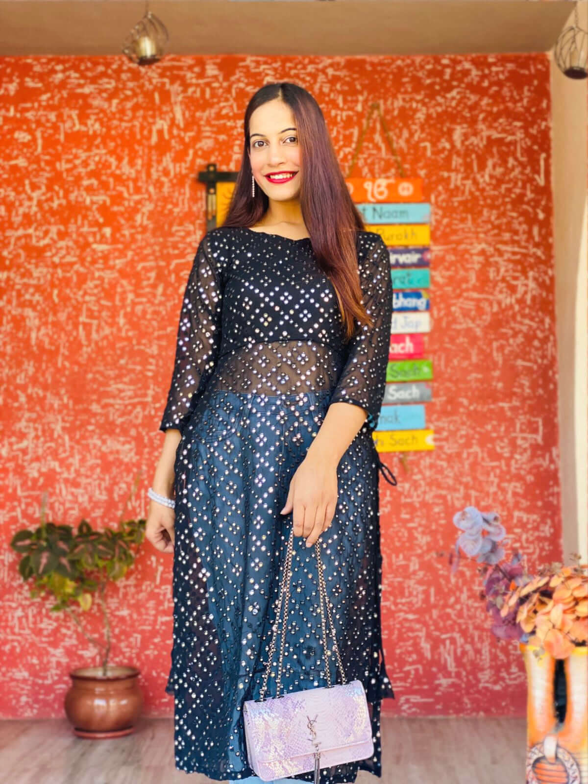 Black Beauty Mirror Gulnaz Kurta