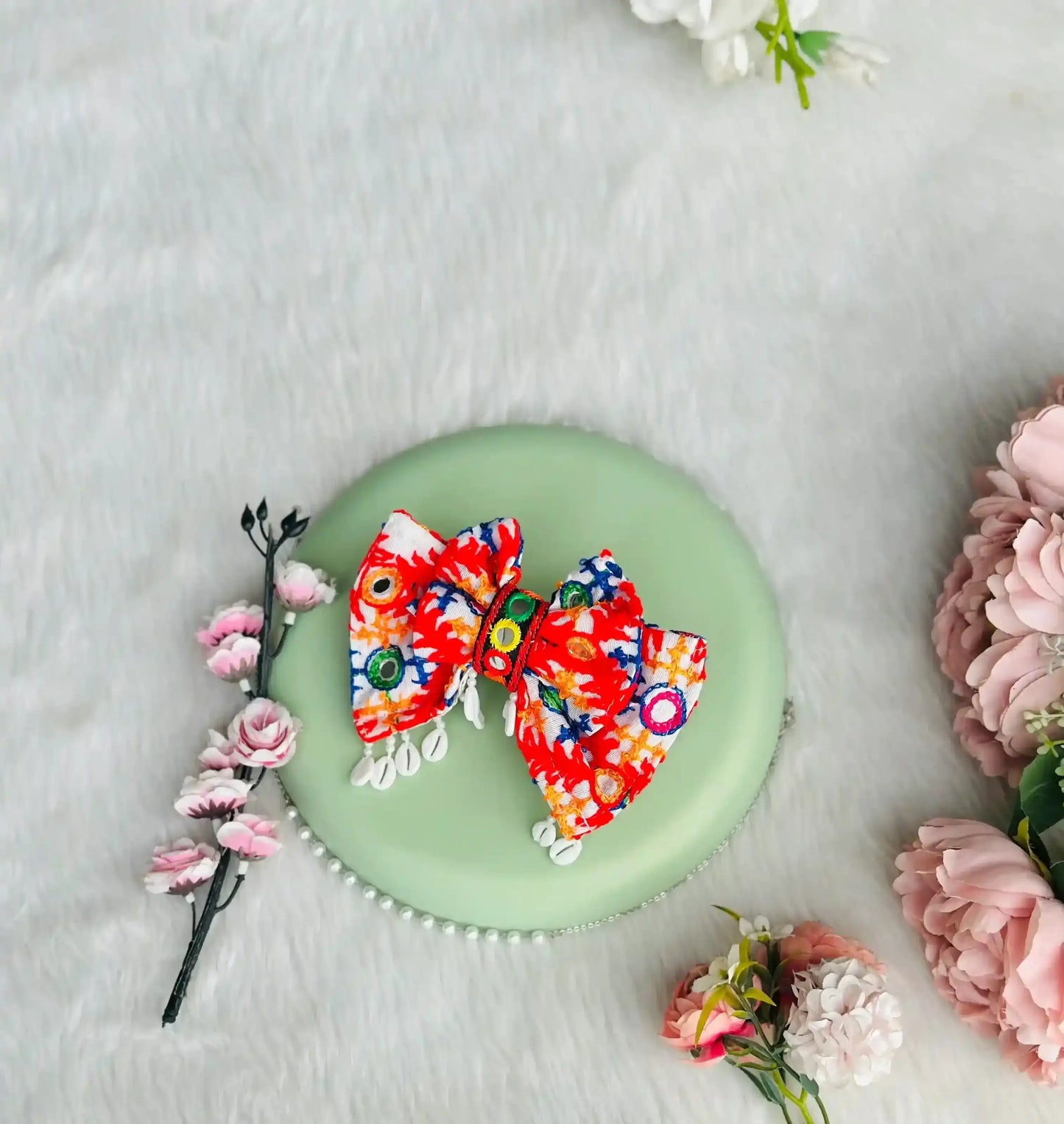 Multi Shell Bow Clip - Passion for Fashion by Shivani