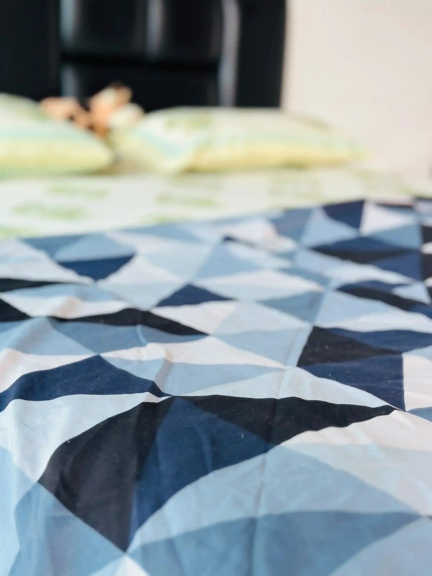 Arctic Jaipuri Geometric Comforter
