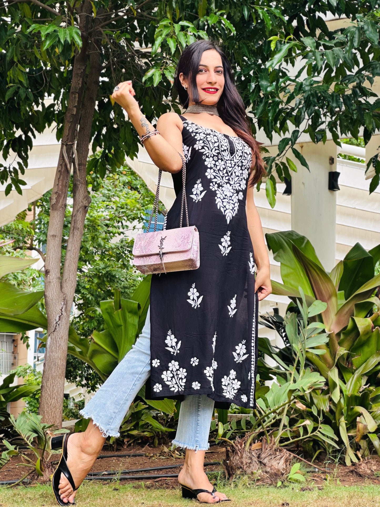 Noor Noir Chikankari Kurta