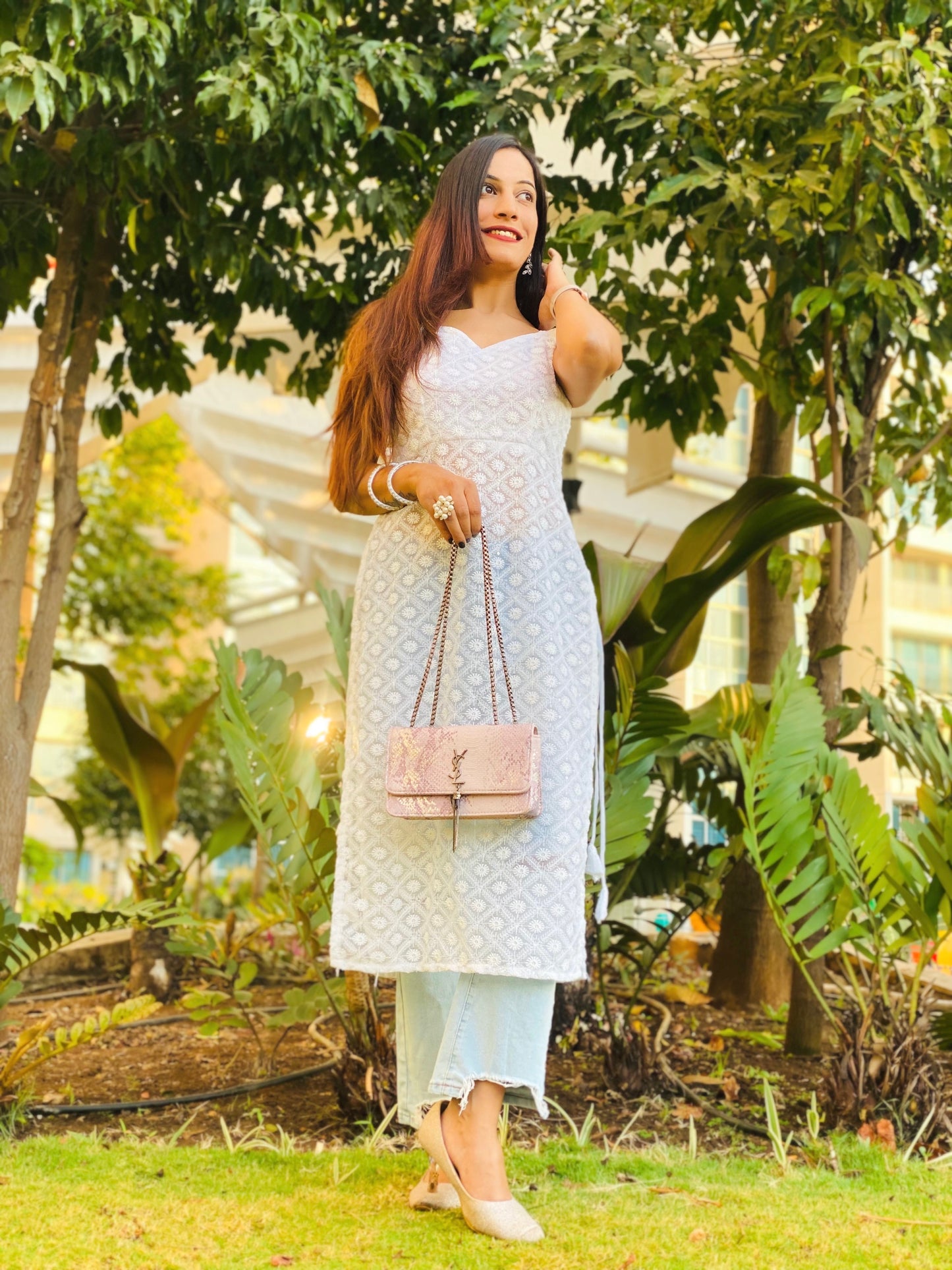 Nargis Embroidered Gulnaz Kurta