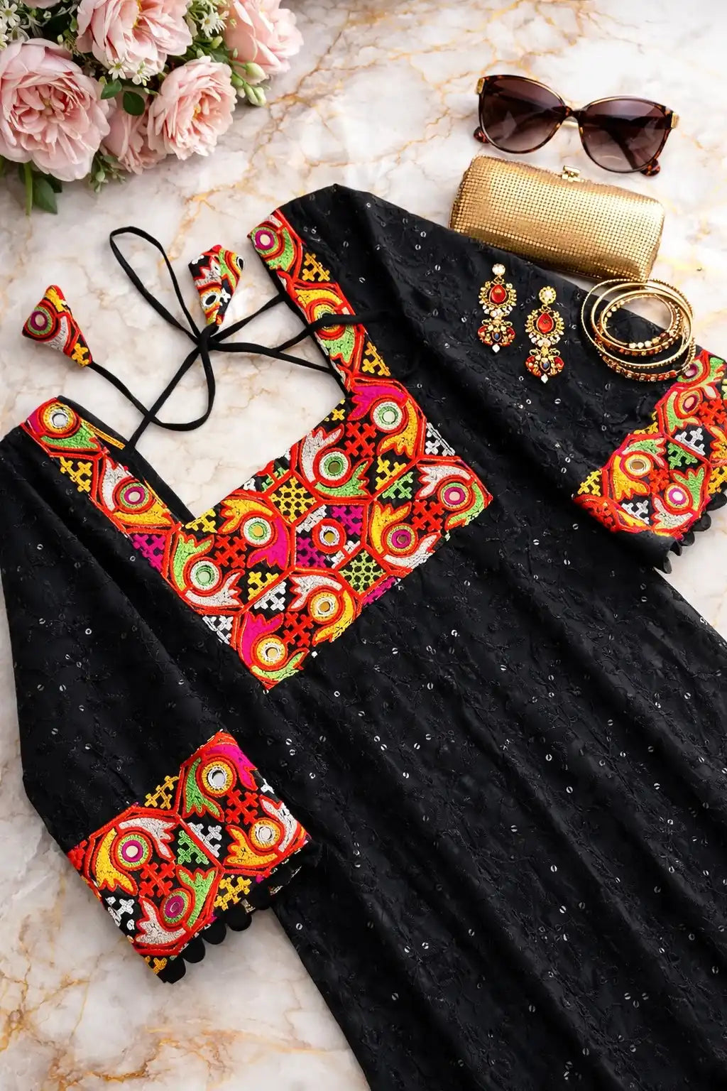 Black Gamti Embroidered Gulnaz Kurta