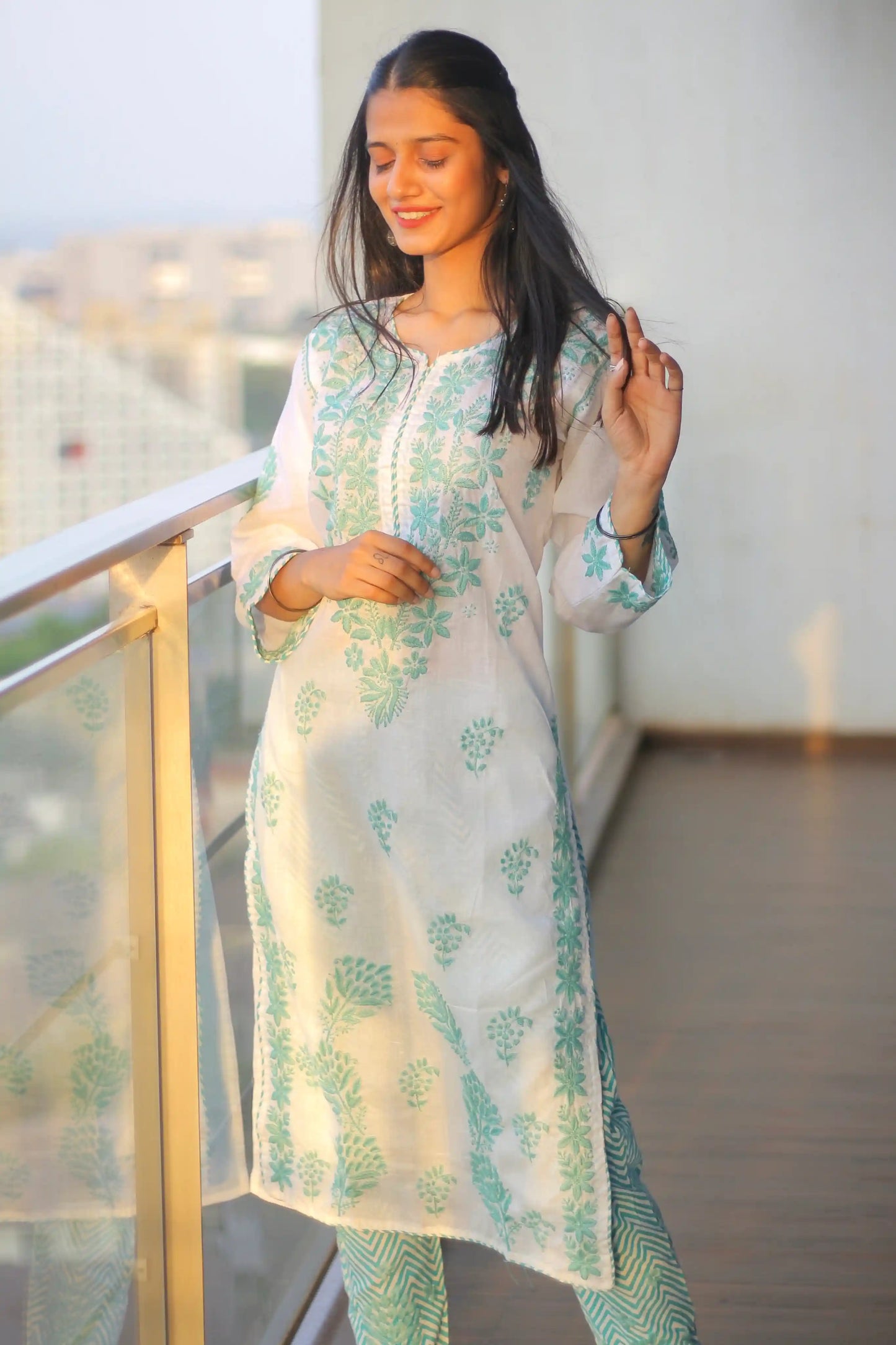 Mahimaβs Meher Mulmul Chikankari Set