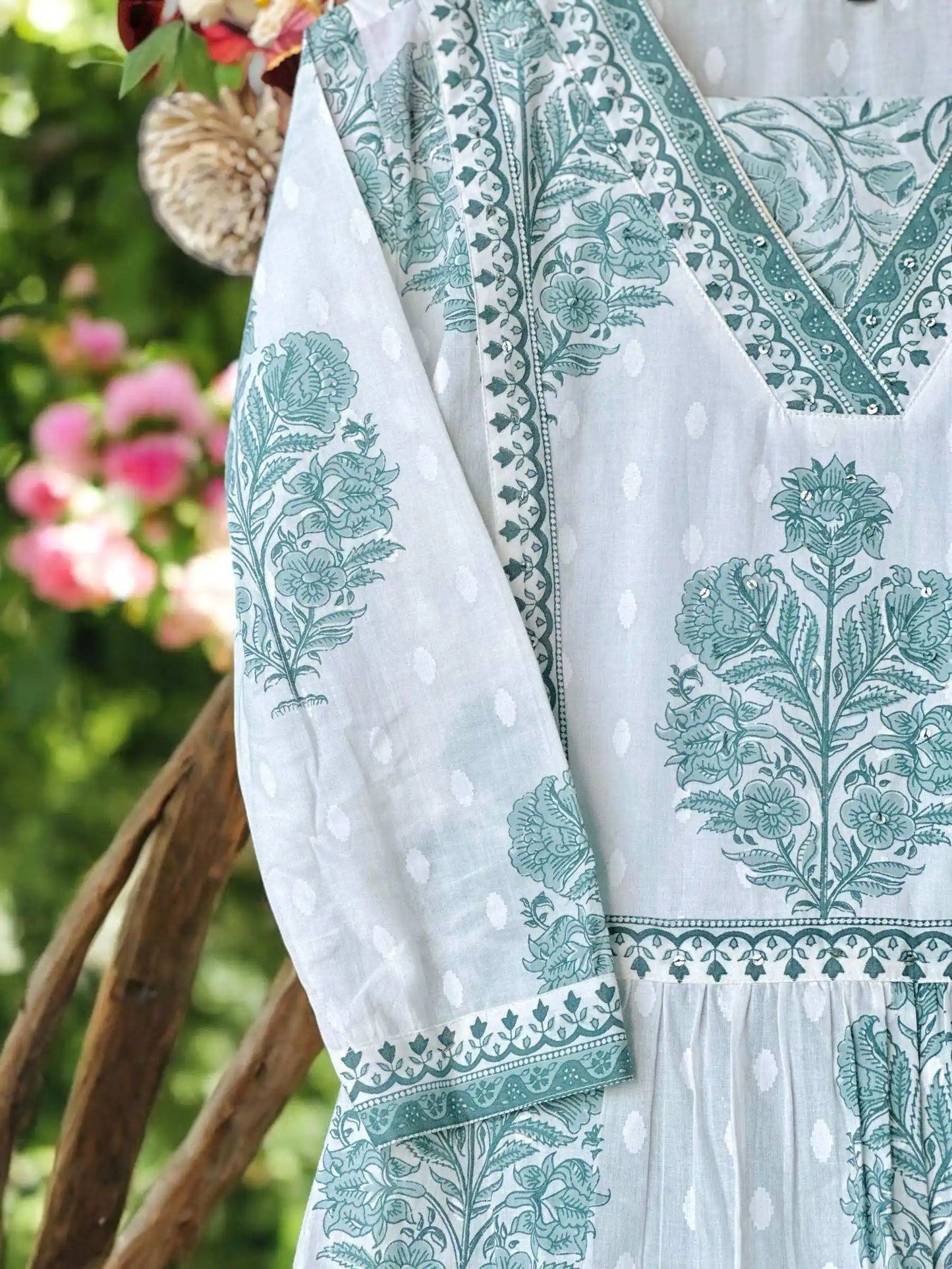 Dreamy Block Meher Embroidered Suit Set