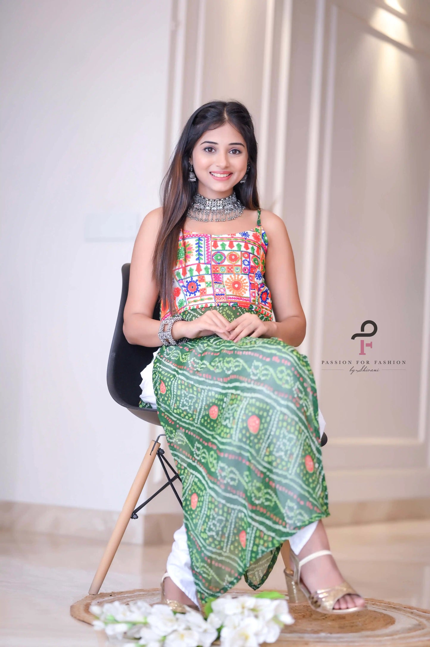 Gamti Green Gulnaz Embroidered Kurta