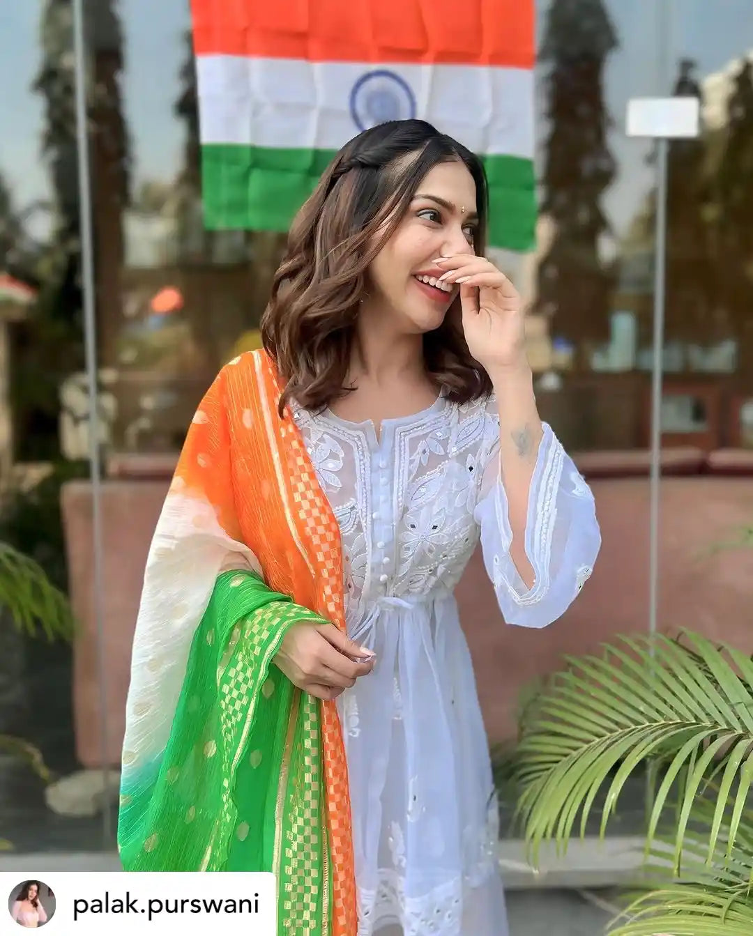 Palak White Noor Mirror Chikankari