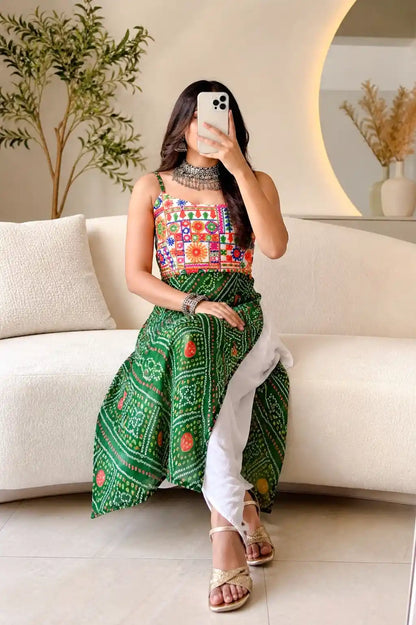 Gamti Green Gulnaz Embroidered Kurta