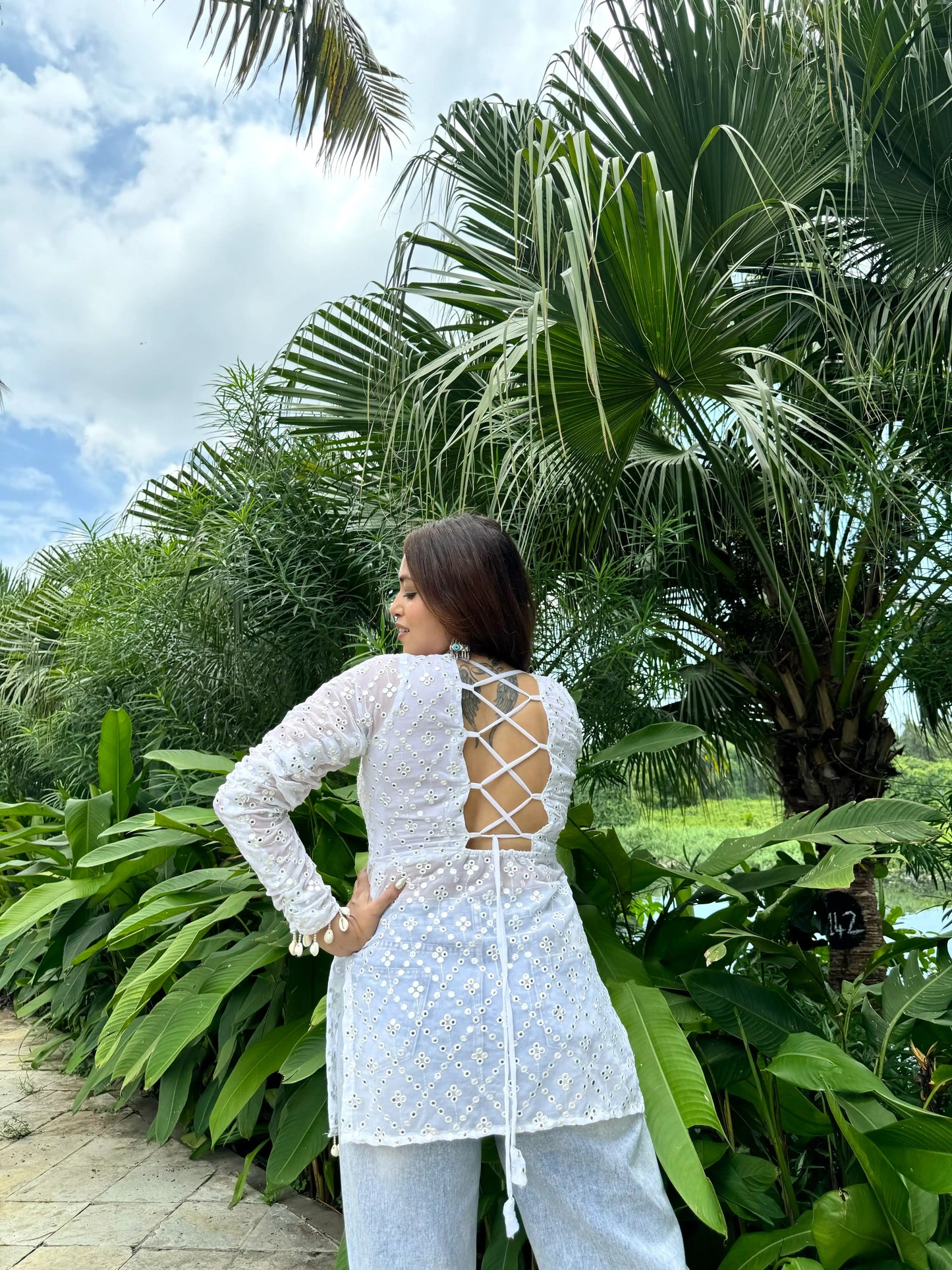 White Chic Gulnaz Dori Kurta
