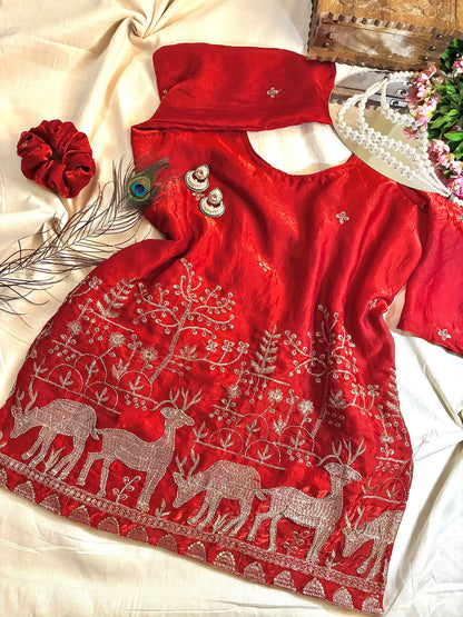 Scarlet Embroidered Motif Gulnaz Kurta