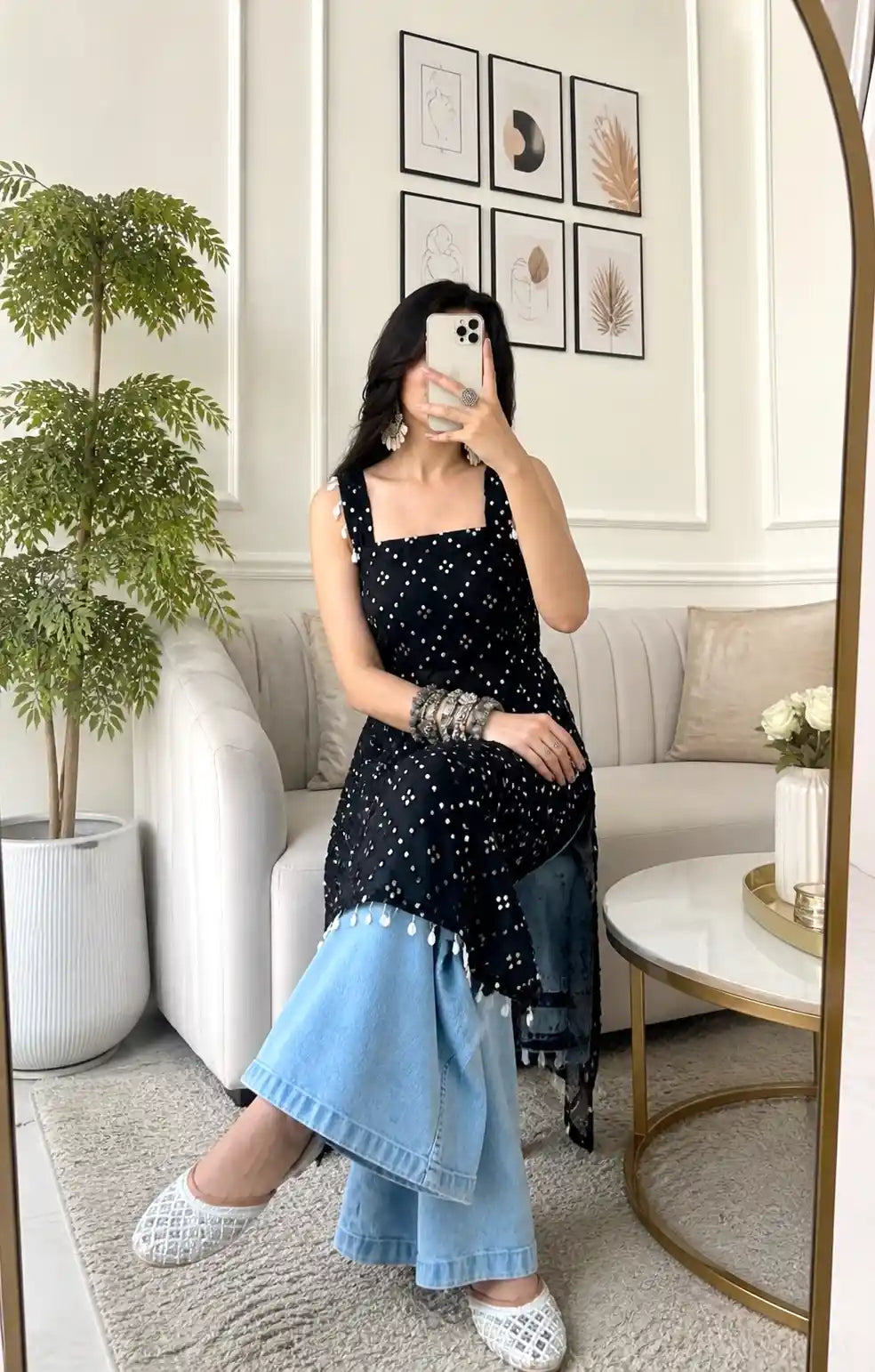 Santoshi’s Black Embroidered Gulnaz Kurta