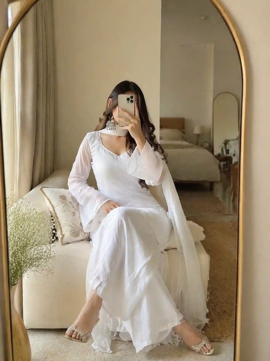 Elegant Ivory Fendy Kurta Set