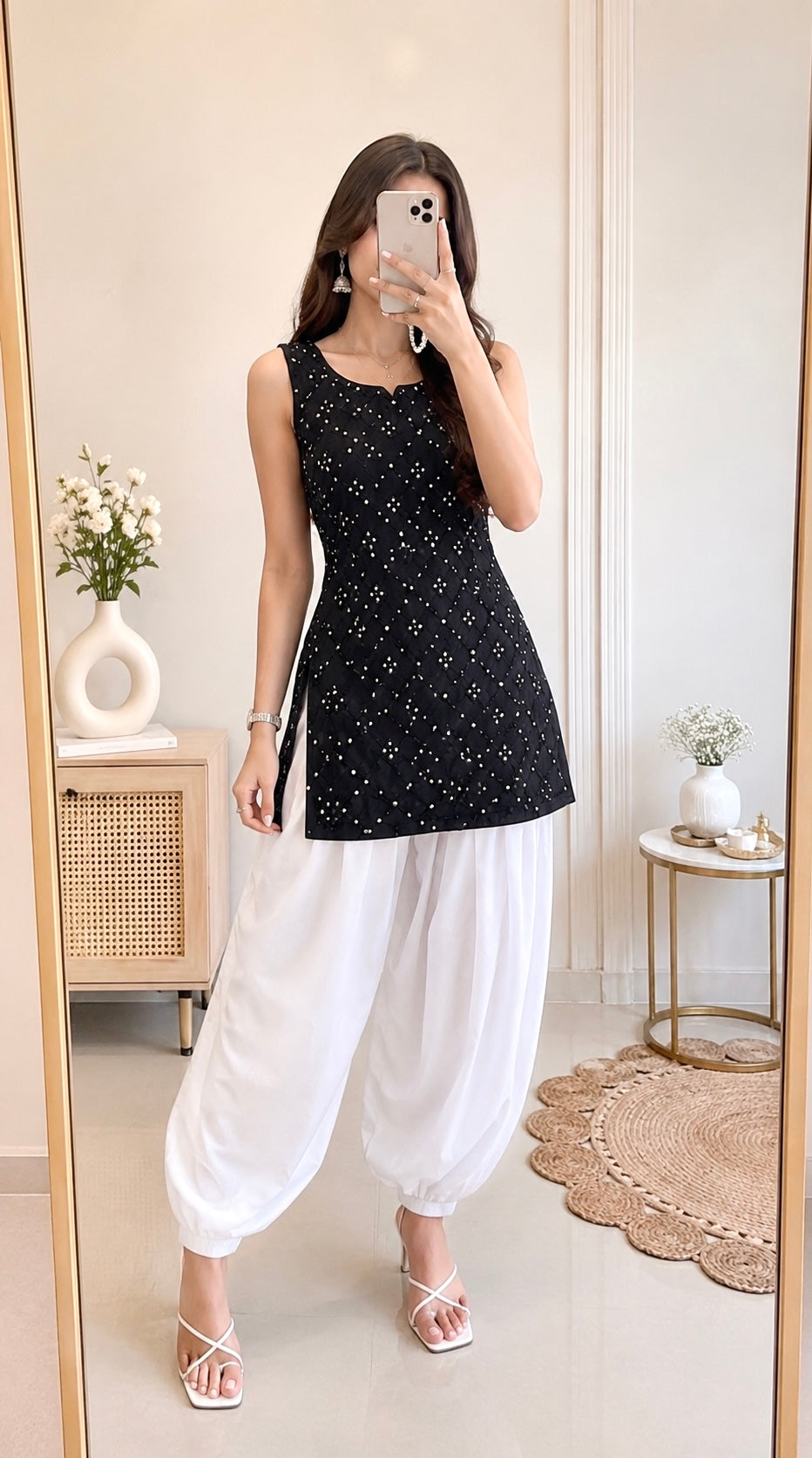 Black Mirror Short Gulnaz Kurta
