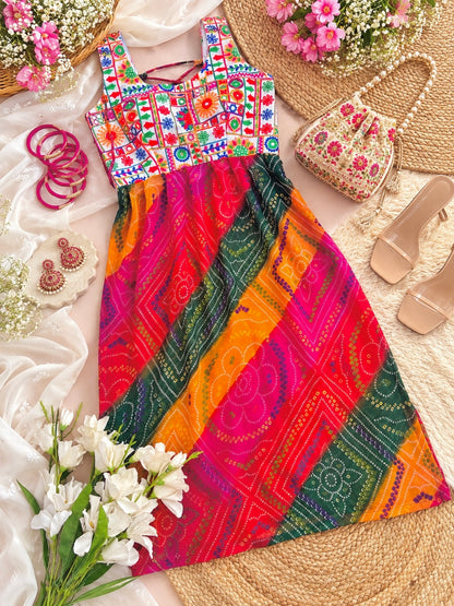 Rangreza Bandhej Back Tie Kurti