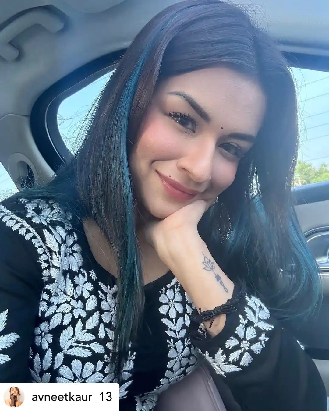 Swati’s Black Gulzar Chikan Kurta