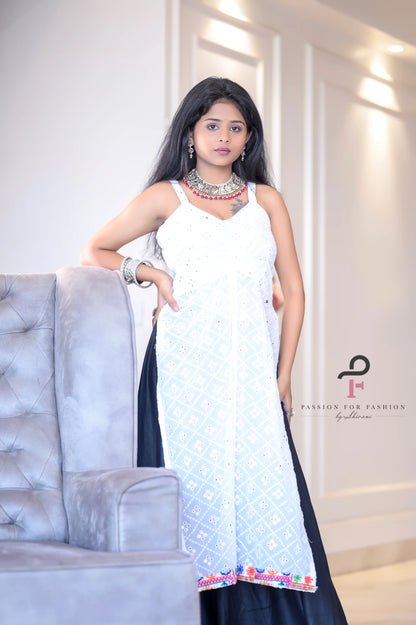 Dreamy White Embroidered Gulnaz Kurta