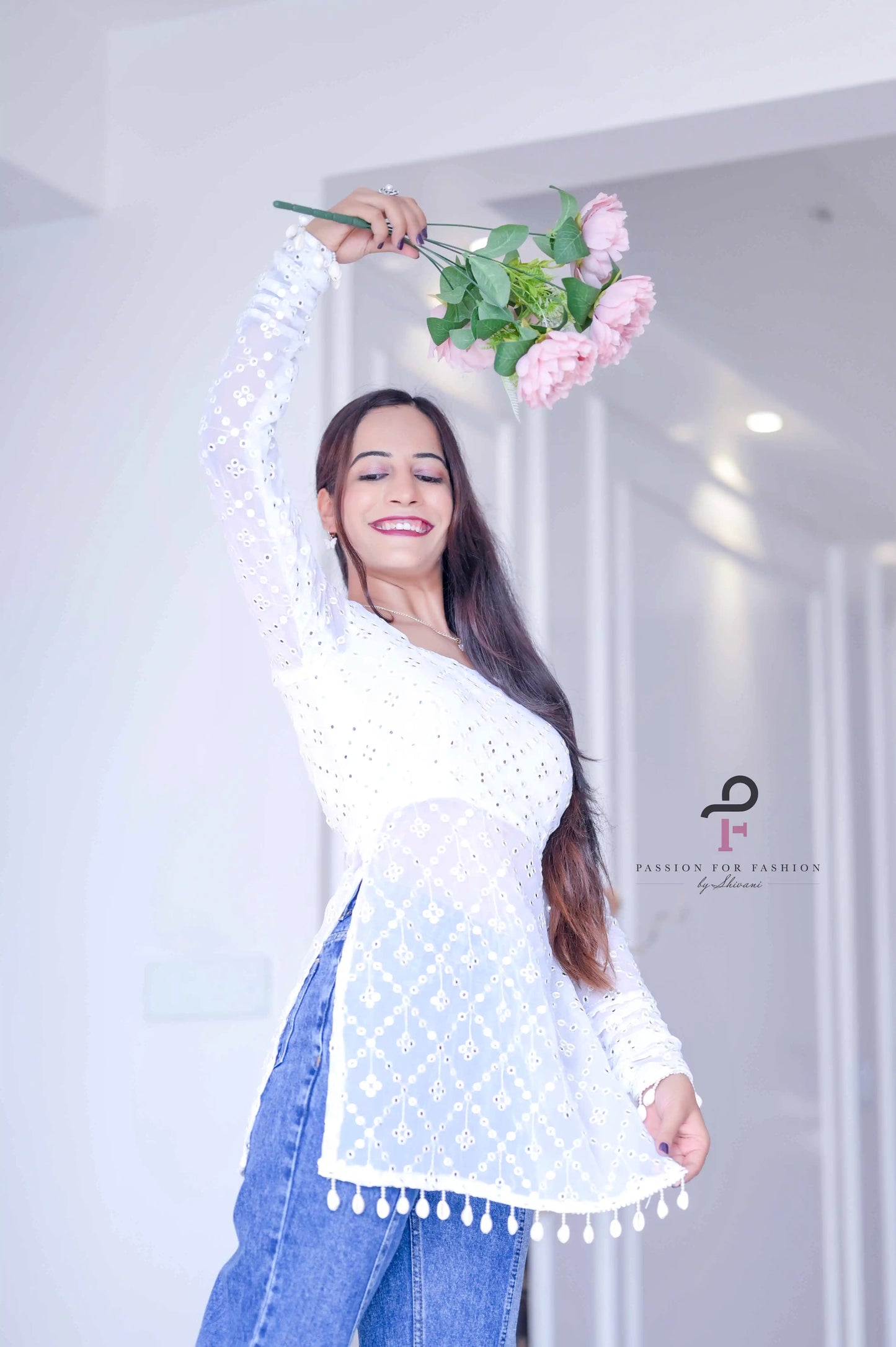 Rosy White Dori Gulnaz Embroidered Kurta