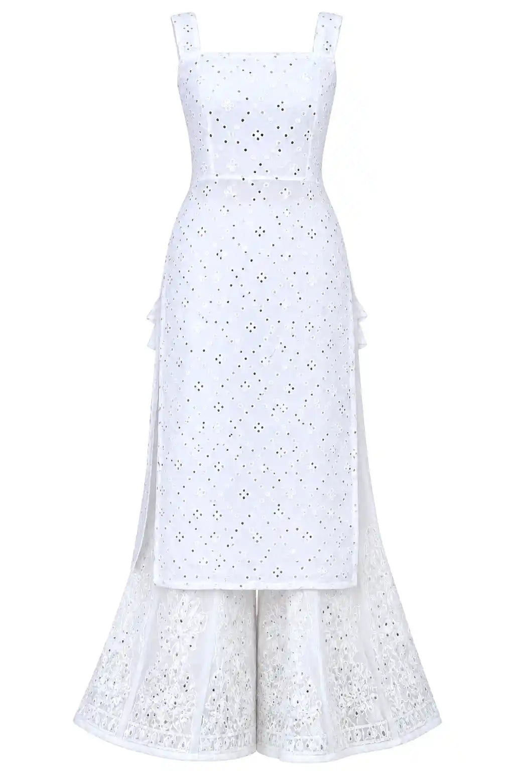 Santoshi’s White Embroidered Gulnaz Kurta
