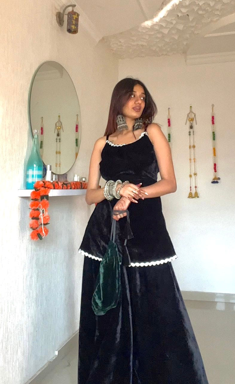 Meher's Daisy Black Gulnaz Ensemble