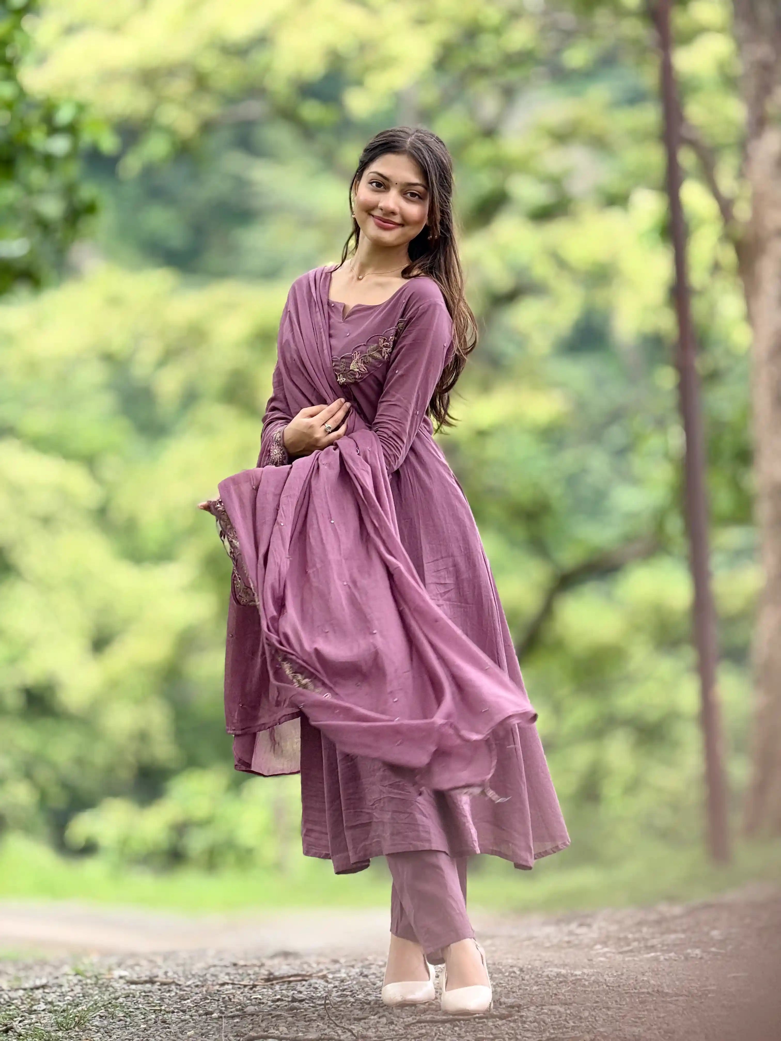 Gulbahaar Mauve Meher Suit Set