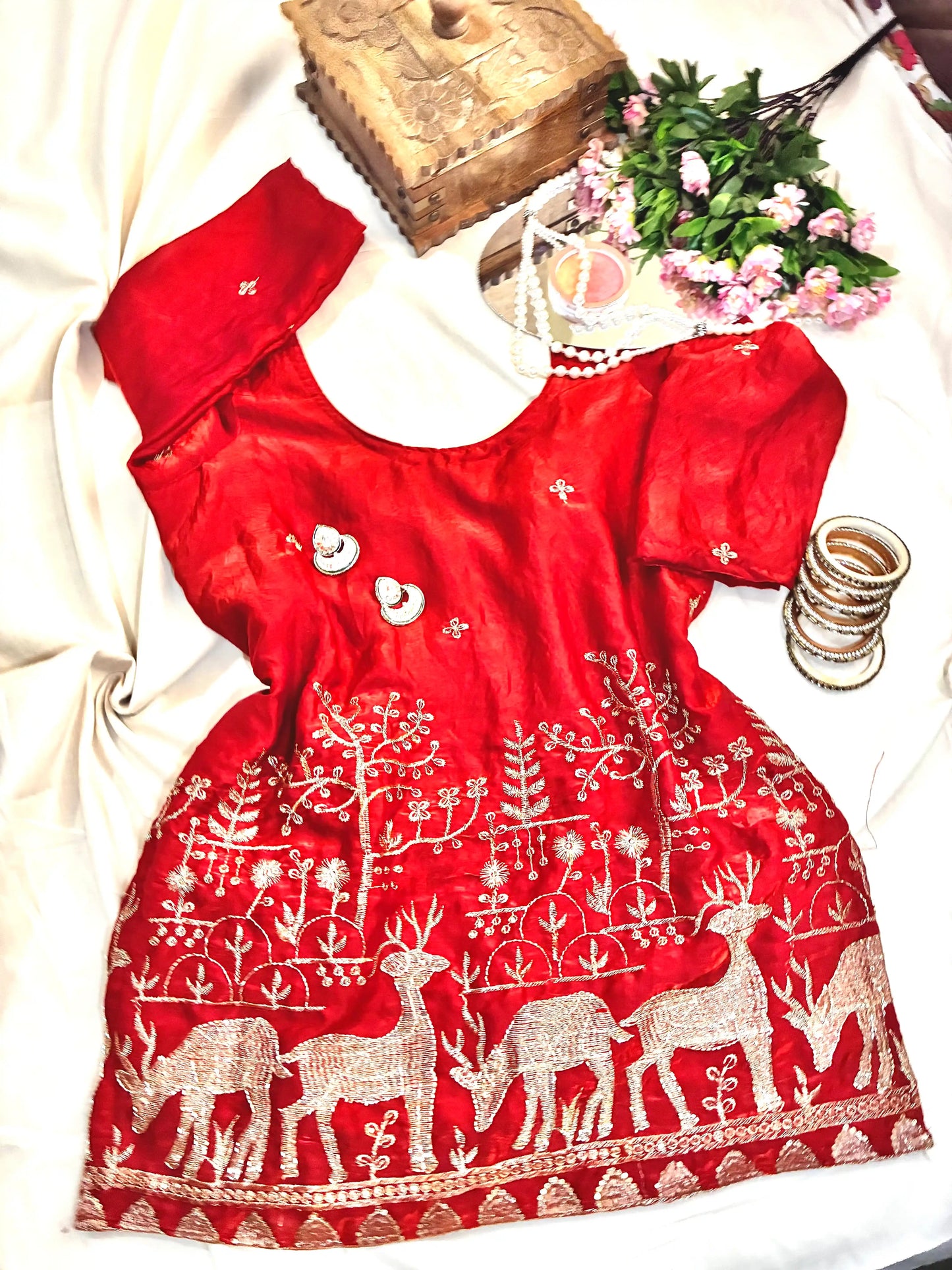 Scarlet Embroidered Motif Gulnaz Kurta
