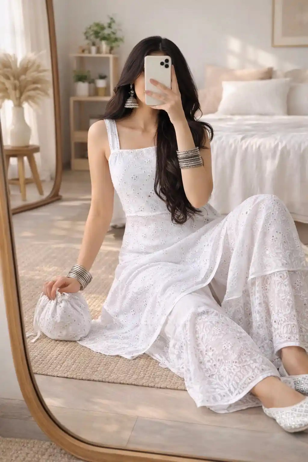 Santoshi’s White Embroidered Gulnaz Kurta