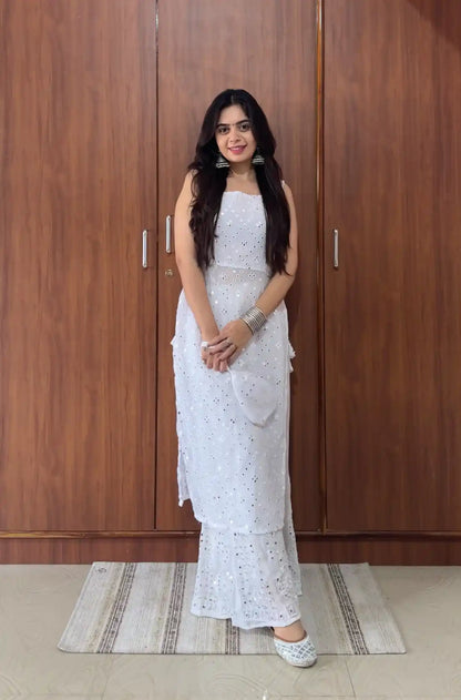 Santoshi’s White Embroidered Gulnaz Kurta