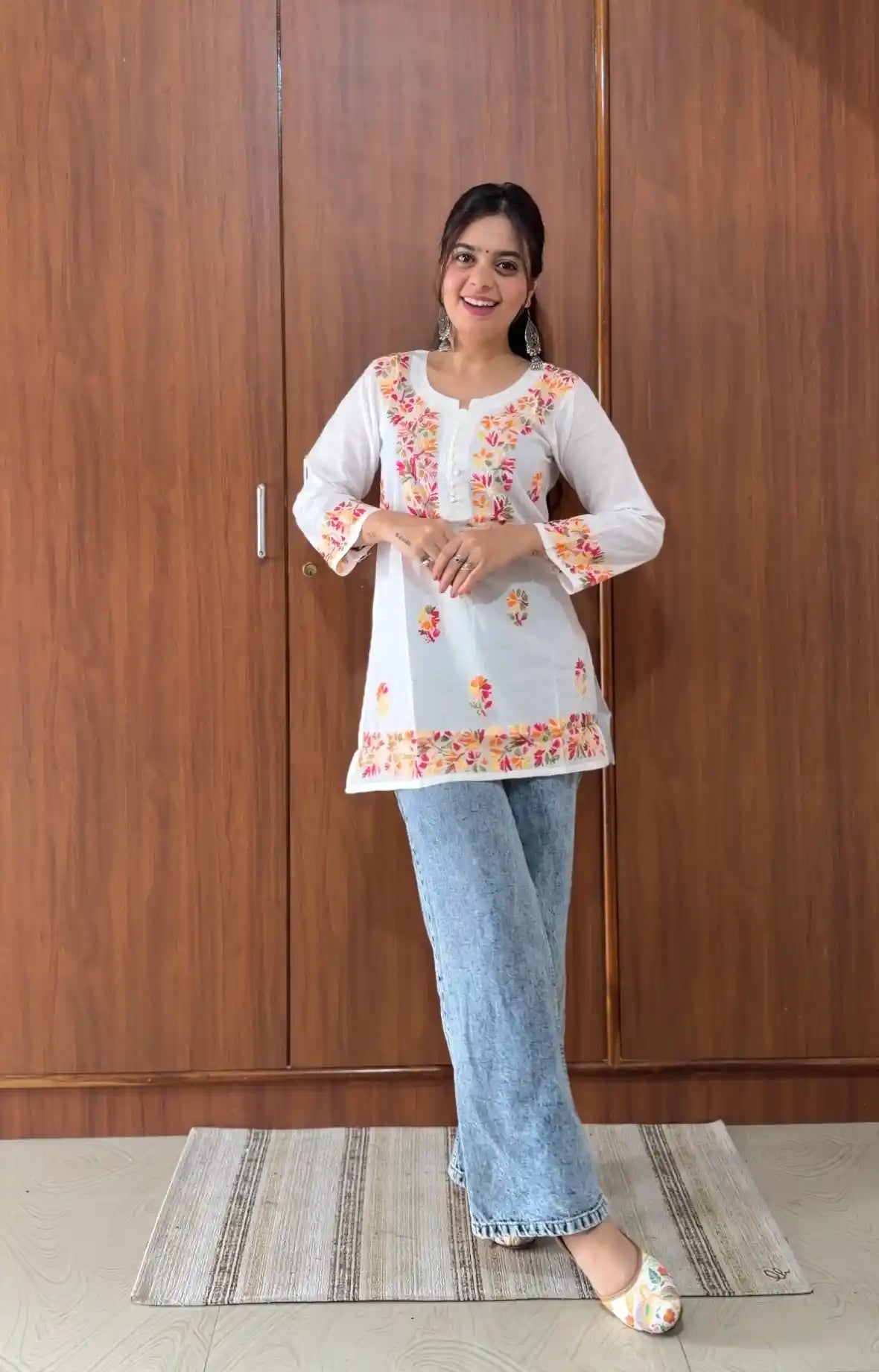 White Floral Chikan Embroidered Kurta