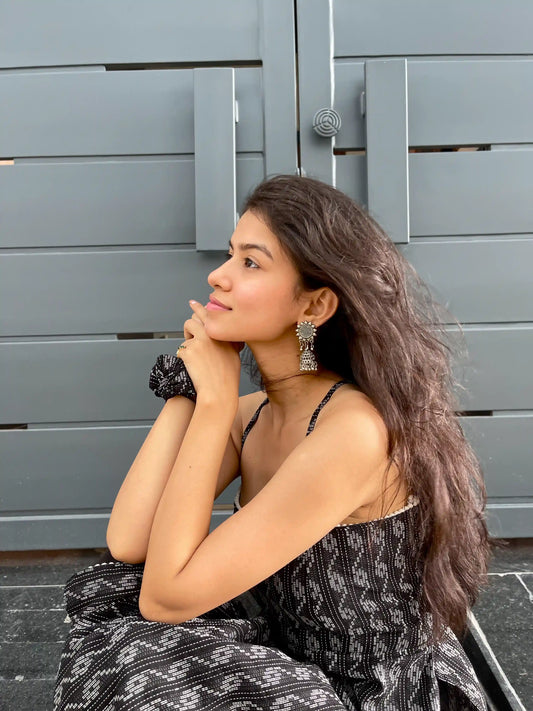 Noor Noir Ikkat Kurta