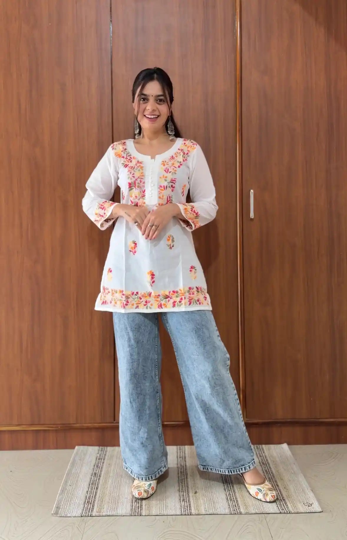 White Floral Chikan Embroidered Kurta