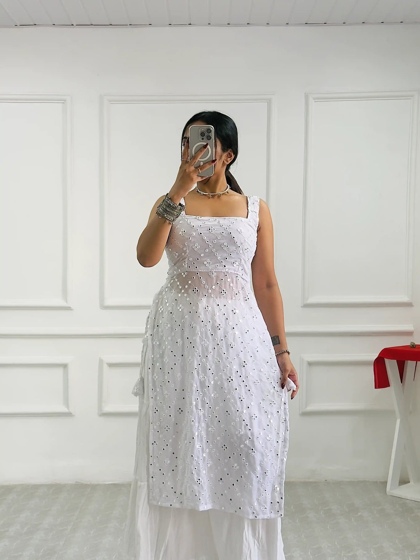 Naveli’s White Embroidered Gulnaz Kurta