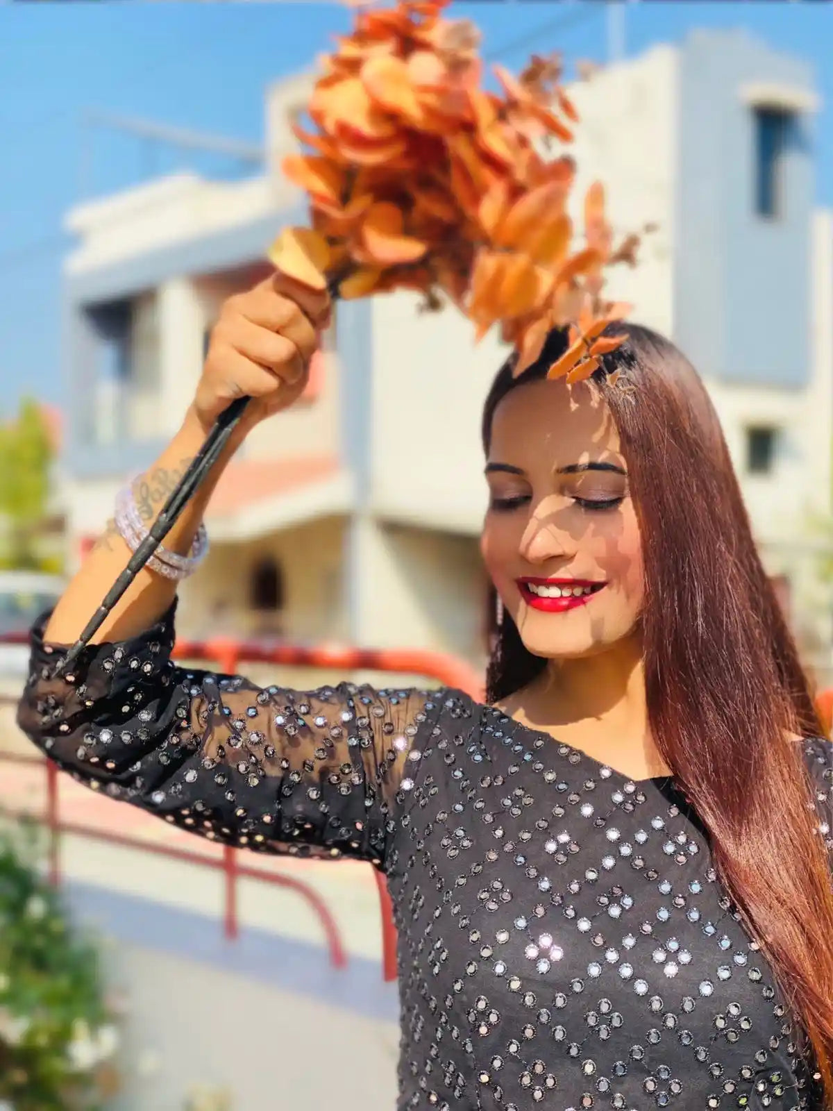Black Beauty Mirror Gulnaz Kurta