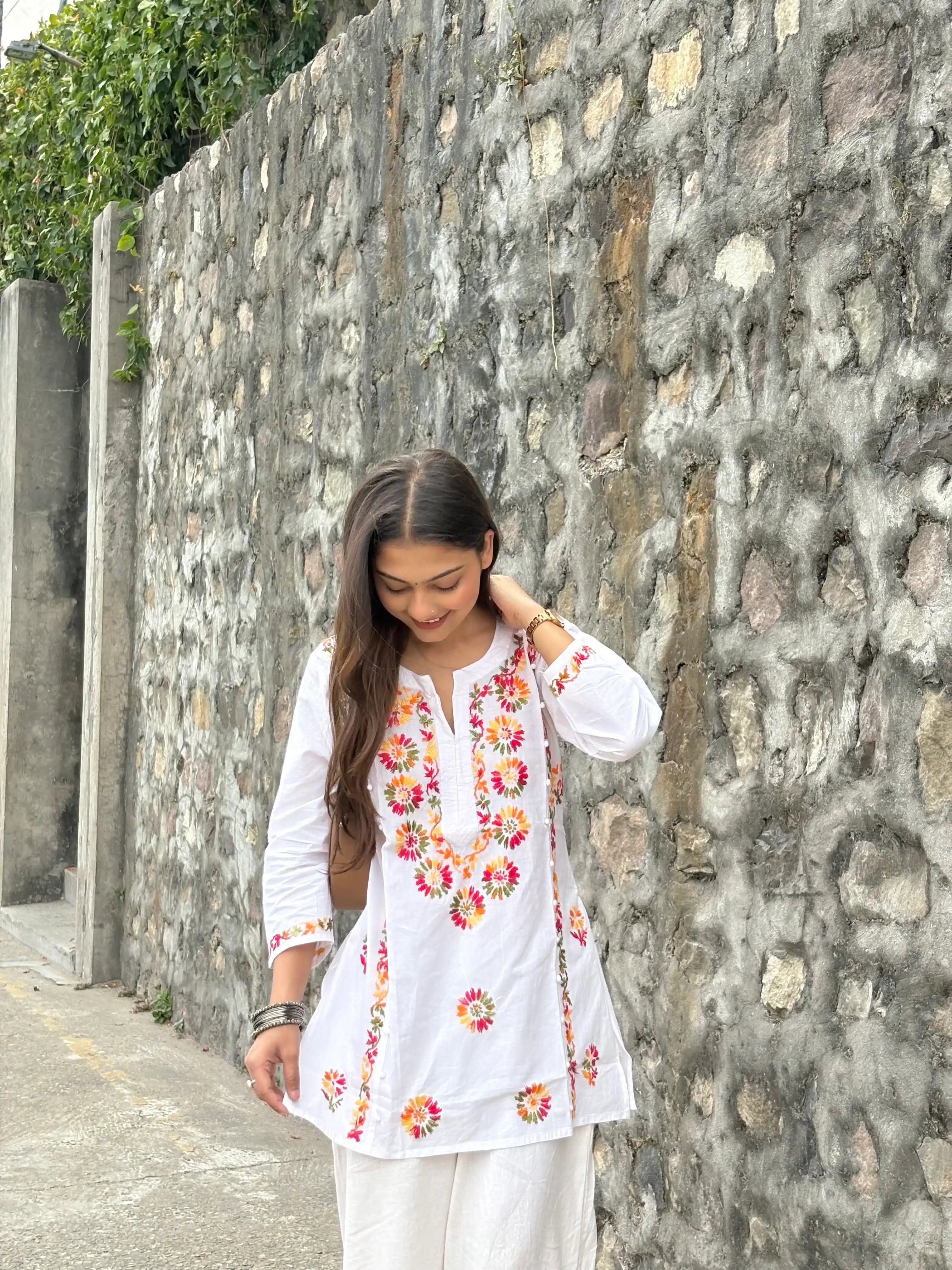 Noor Chikan Embroidered Cotton Kurta