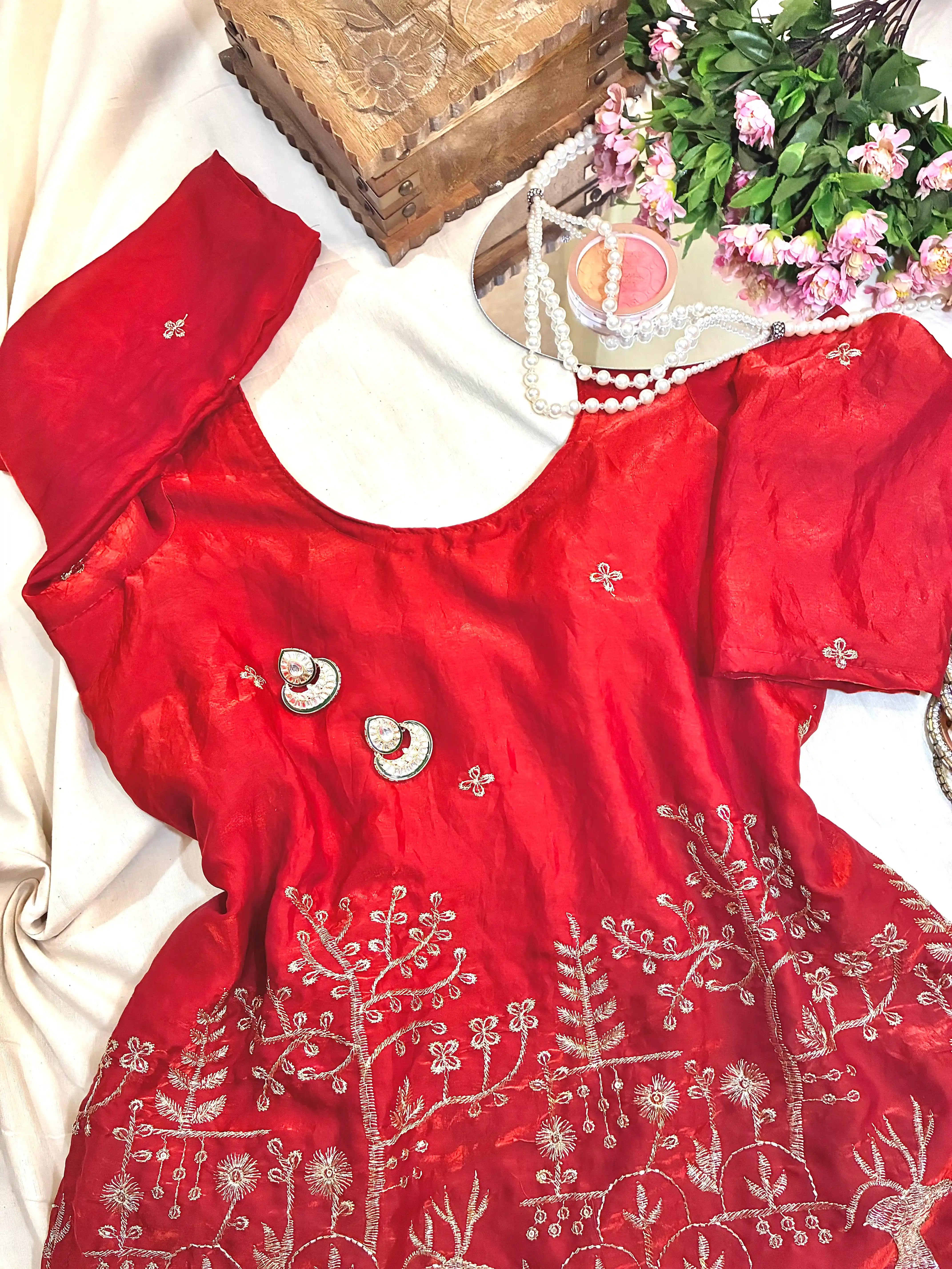 Scarlet Embroidered Motif Gulnaz Kurta