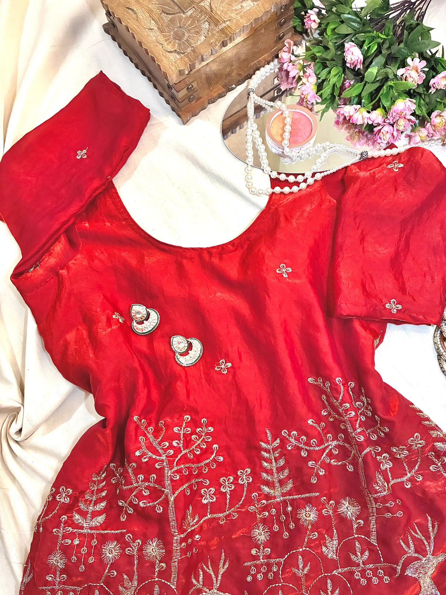 Scarlet Embroidered Motif Gulnaz Kurta