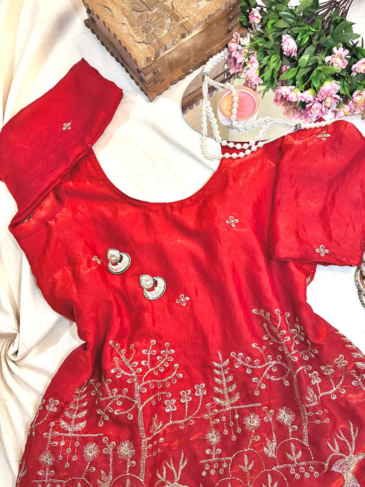 Scarlet Embroidered Motif Gulnaz Kurta
