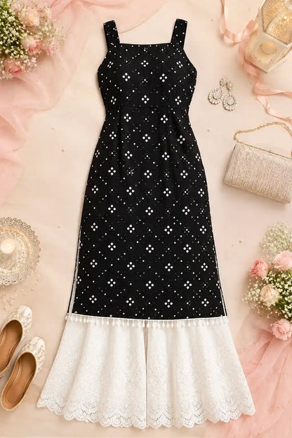 Muskan’s Mirror Embroidered Gulnaz Kurta