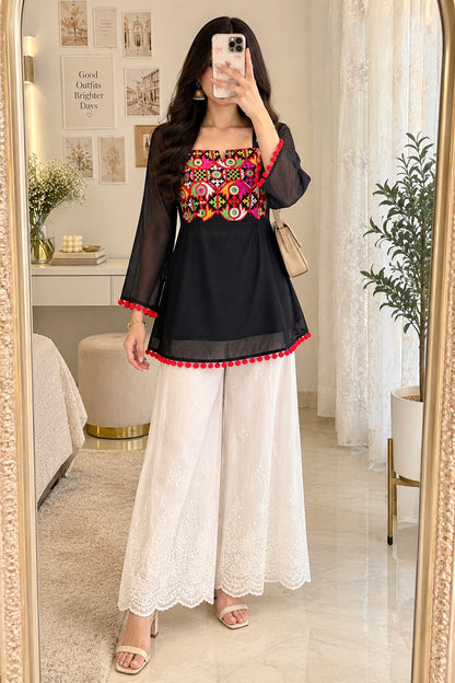 Gamti Gulnaz Embroidered Black Kurta