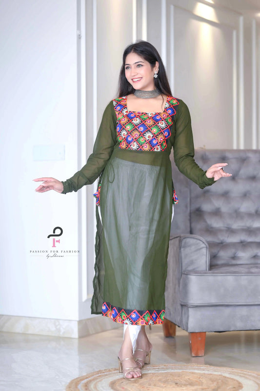 Avery Green Gulnaz Embroidered Kurta