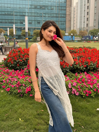 Himani’s White Chikankari Mirror Kurta
