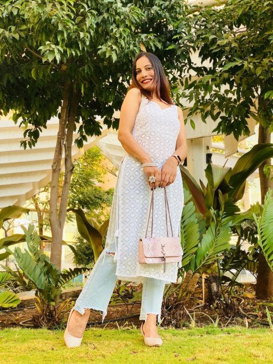 Nargis Embroidered Gulnaz Kurta