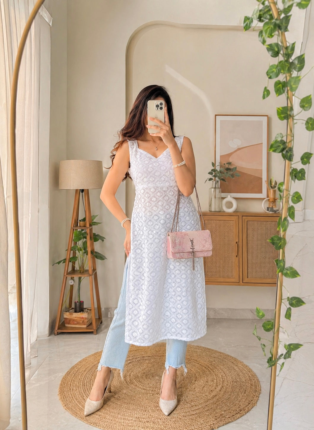 Nargis Embroidered Gulnaz Kurta