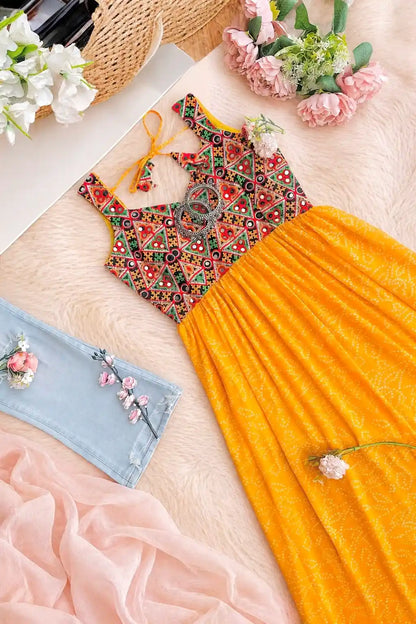 Bloom Bandhni Gamti Gulnaz Kurta