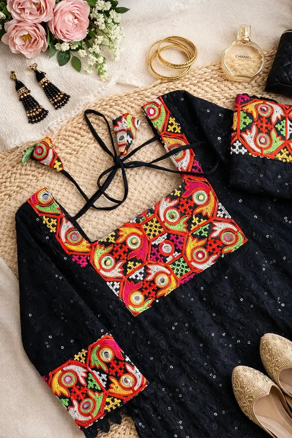 Black Gamti Embroidered Gulnaz Kurta