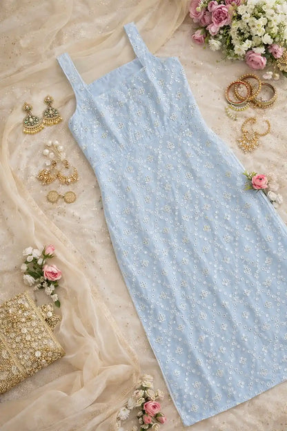 Santoshi’s White Embroidered Gulnaz Kurta