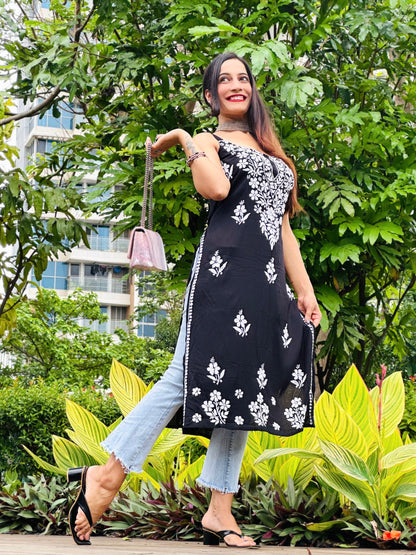 Noor Noir Chikankari Kurta