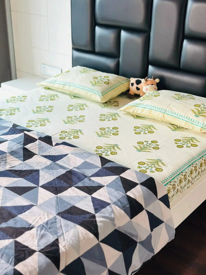 Arctic Jaipuri Geometric Comforter