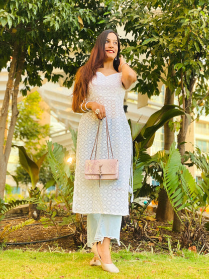 Nargis Embroidered Gulnaz Kurta